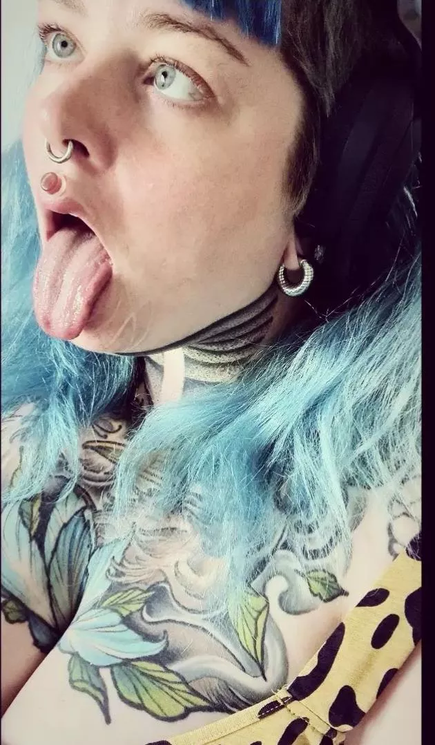 POV you've just told me you and all your mates are gonna throat fuck me
