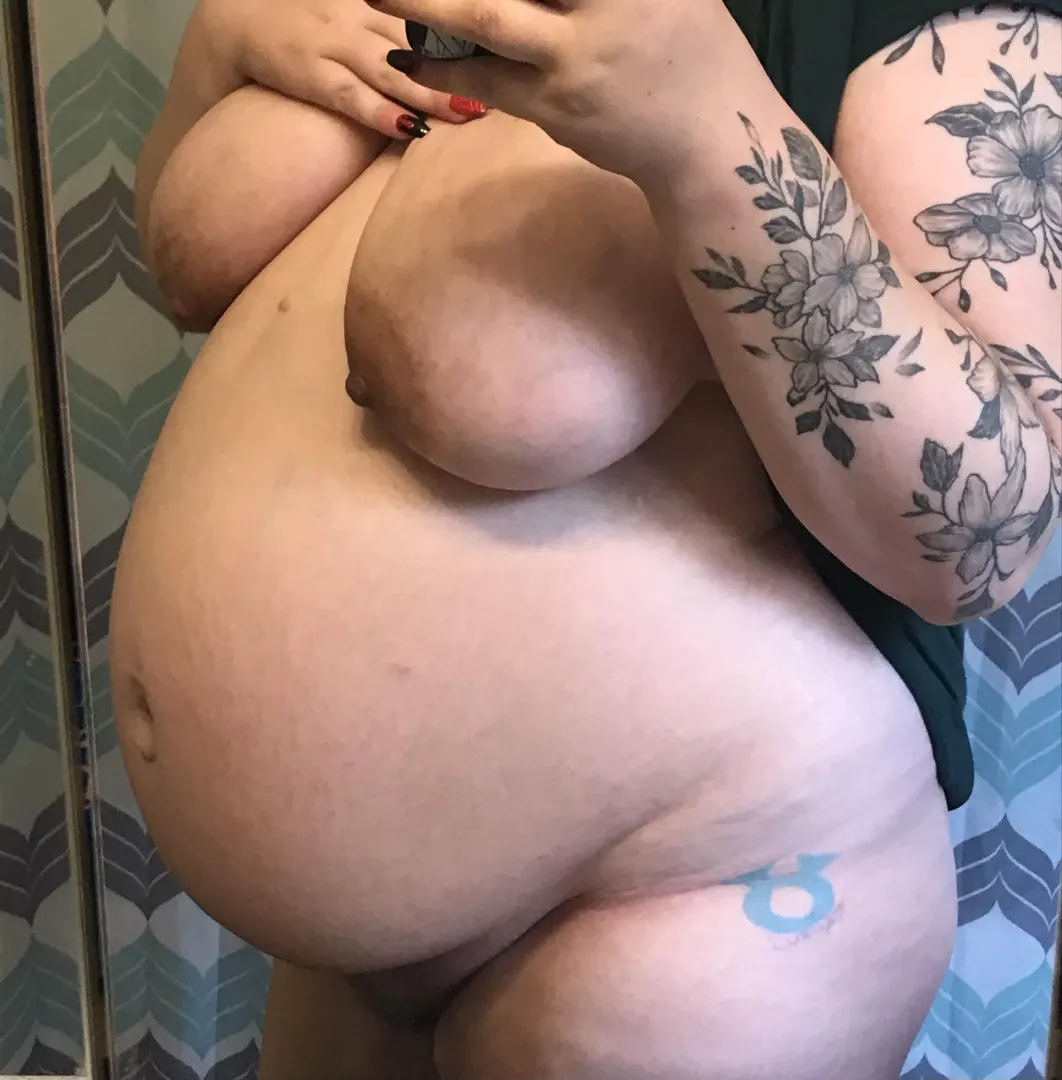 Pregnancy is so sexy 🥵 29 weeks 😉