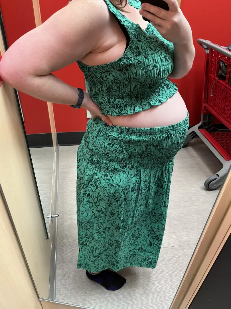Pregnant with twins and clothes shopping 😊