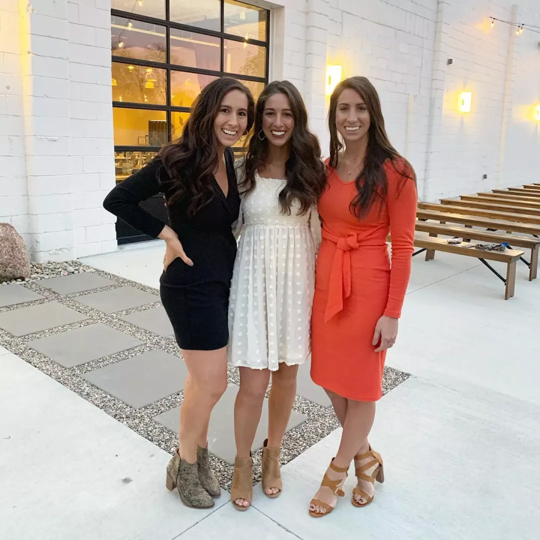 Pretty Brunettes