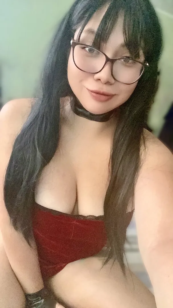 Pretty in red (F)