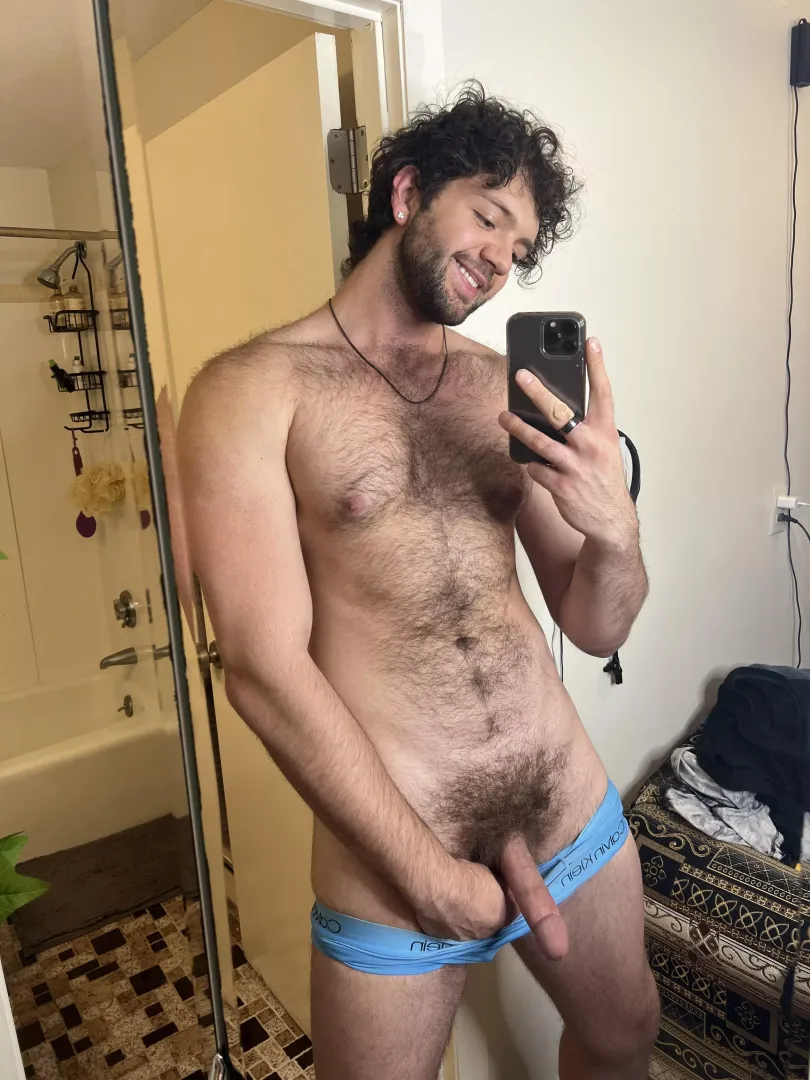 Pretty smile vs pretty cock 😤
