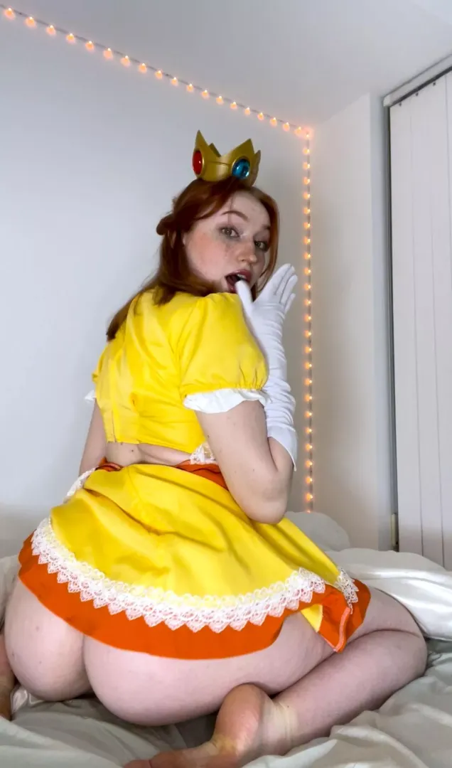 Princess Daisy from Super Mario by Lacey