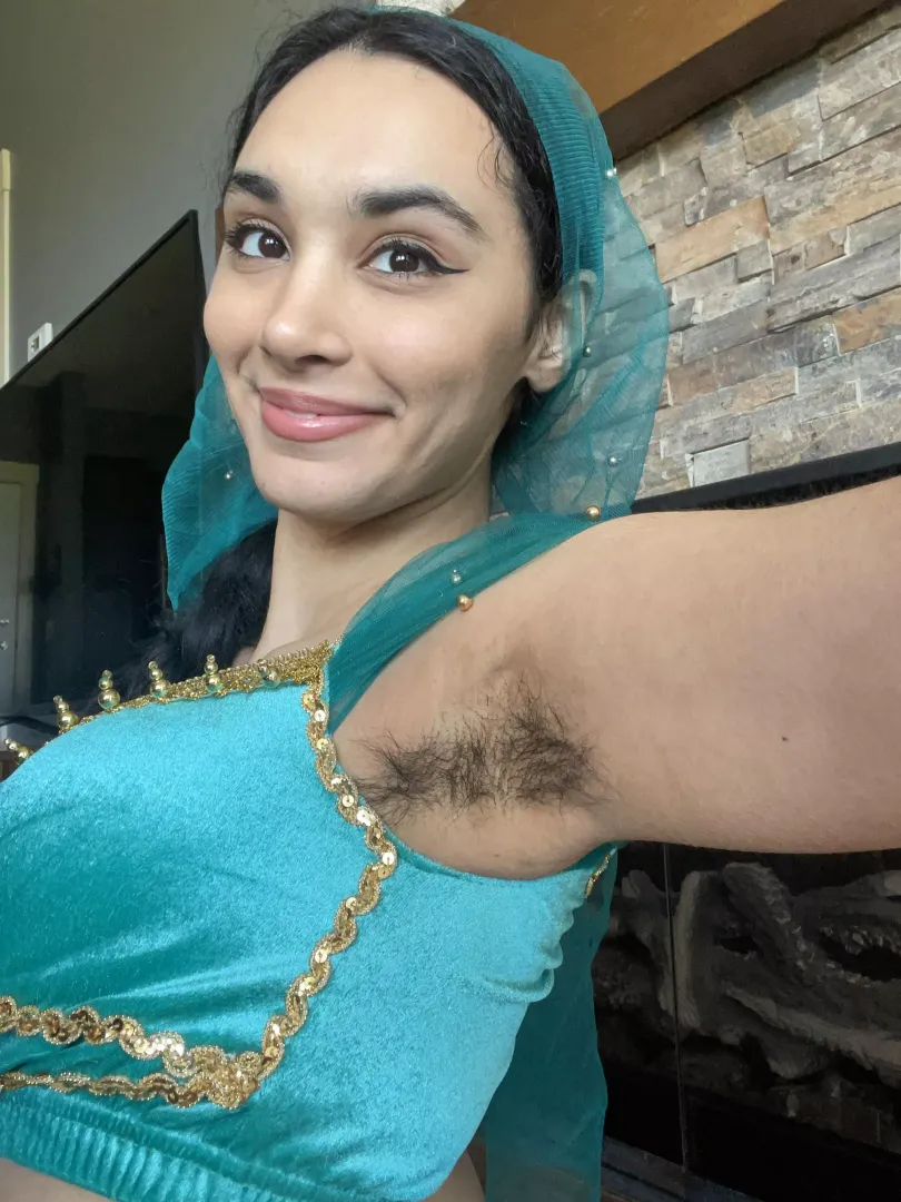 Princess jasmine keeps her pits hairy
