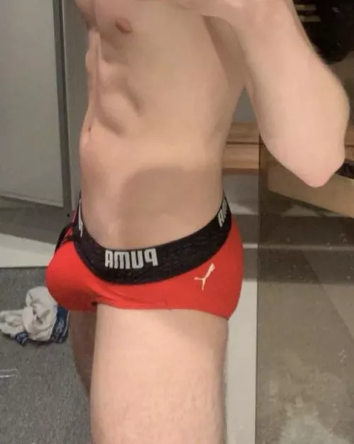 Probably the biggest speedo bulge you’ve ever seen