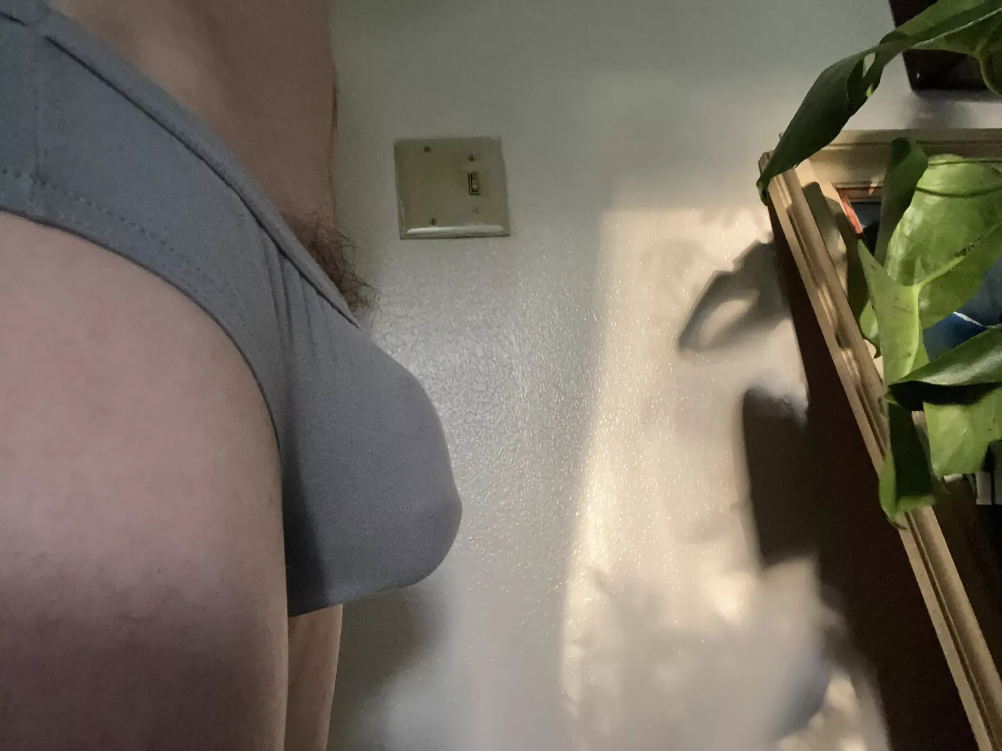 Pube peek