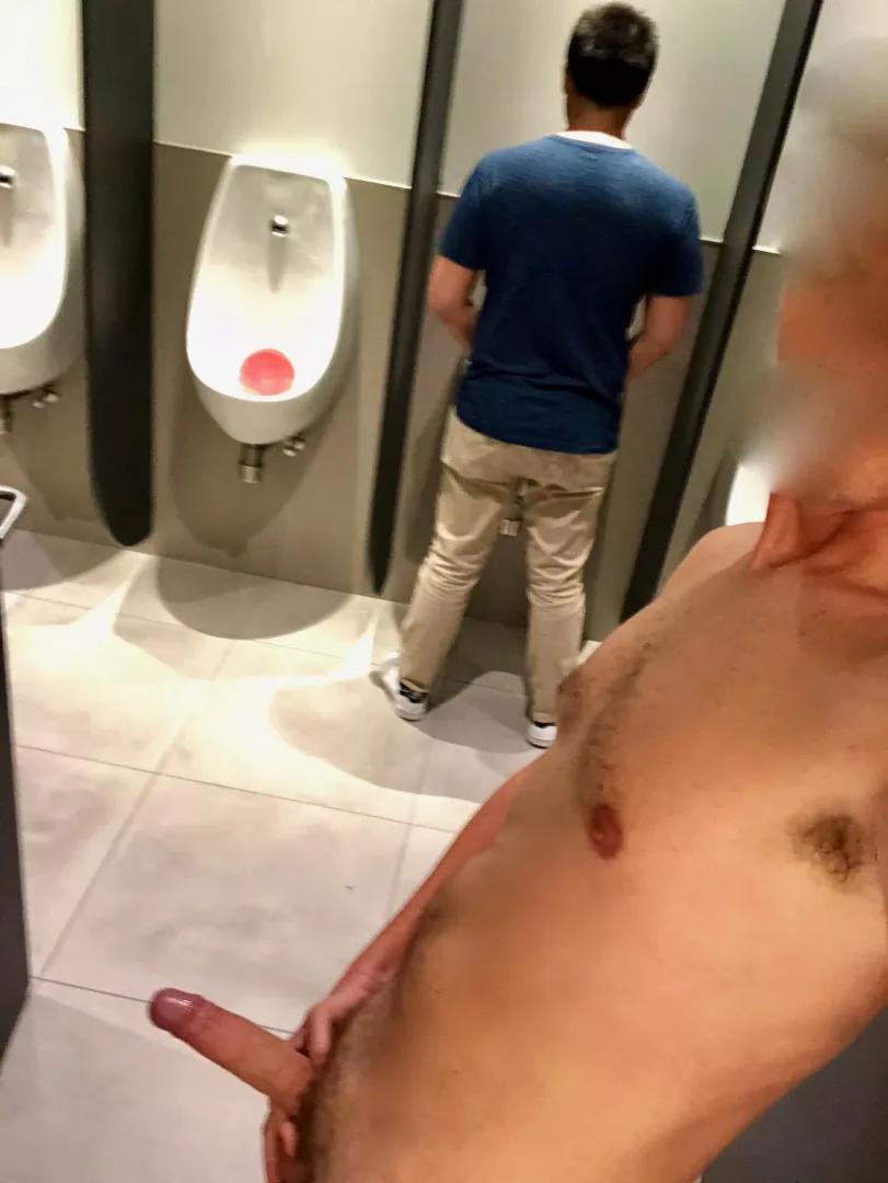 Public toilets in Paris