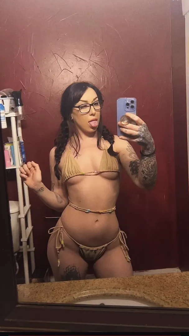 Pull my braids while we fuck