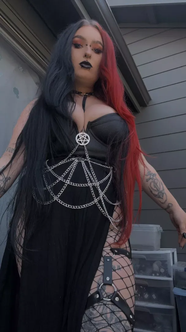 Pull my hair hard when you fuck me 