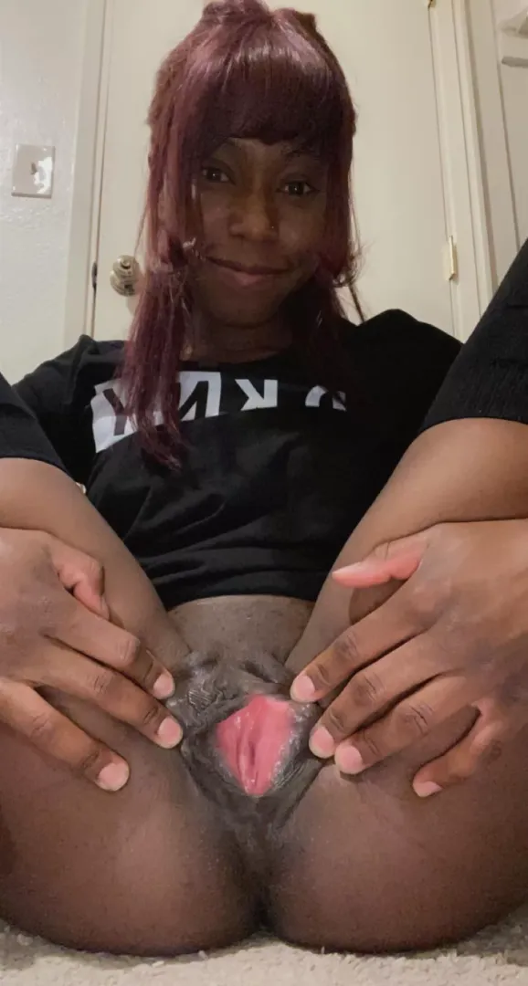 Pull that dick out while I spread my pussy open