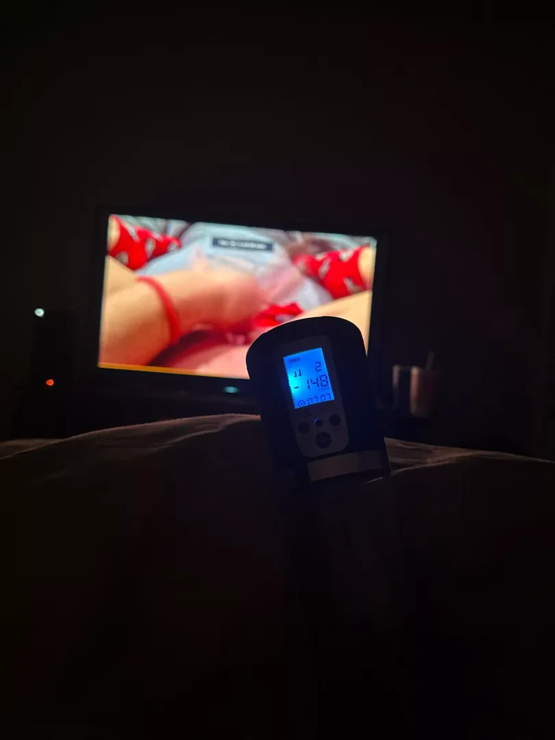 Pumping today with out the cock ring see I can do for a hour