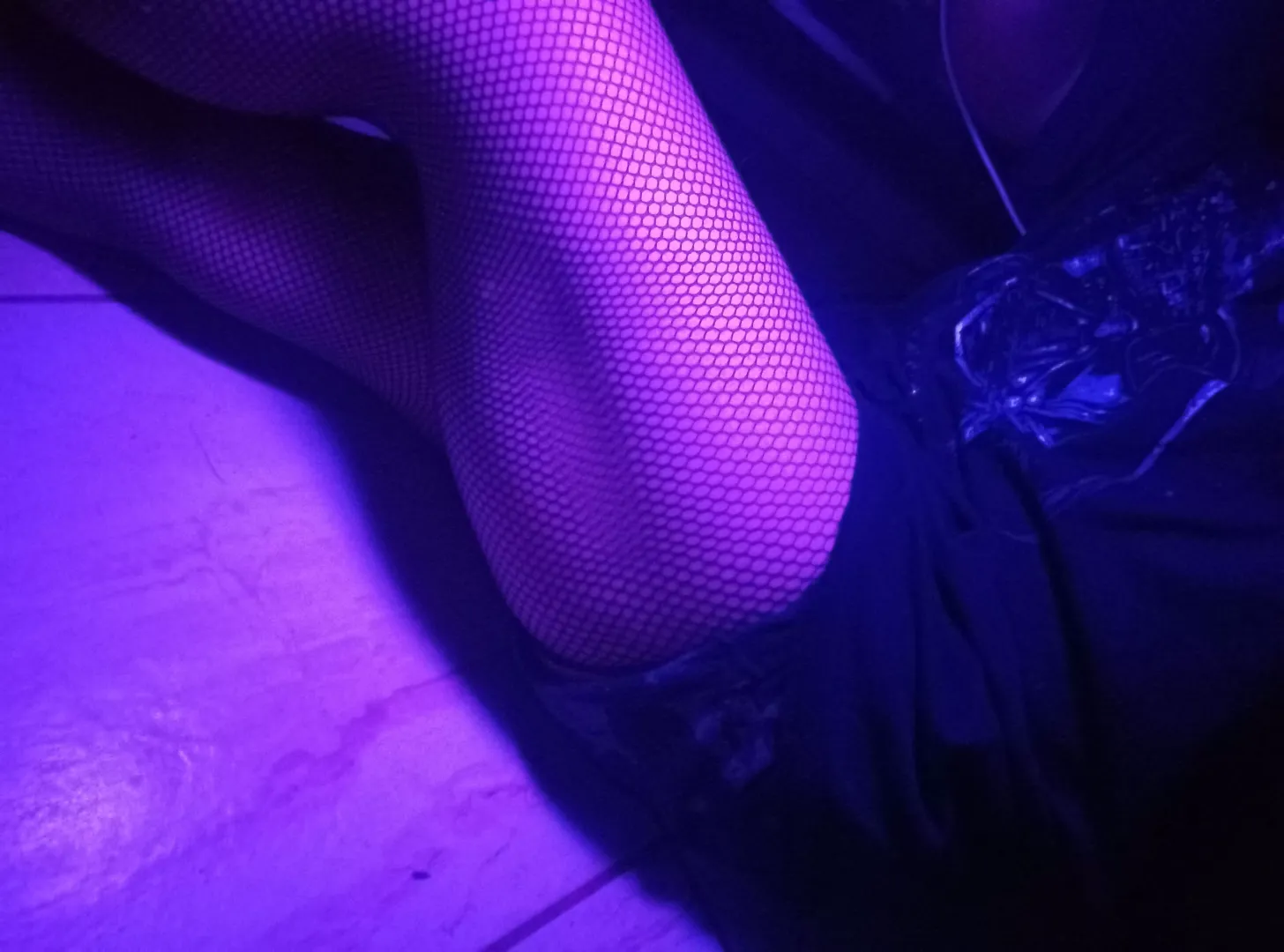 Purple thighs