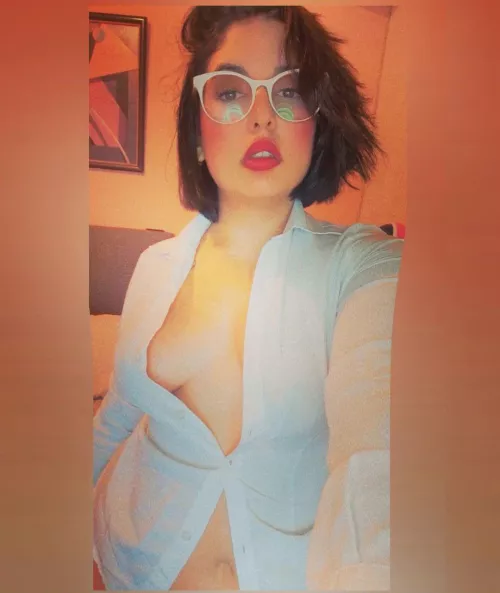 Put your face into my jiggly bump!