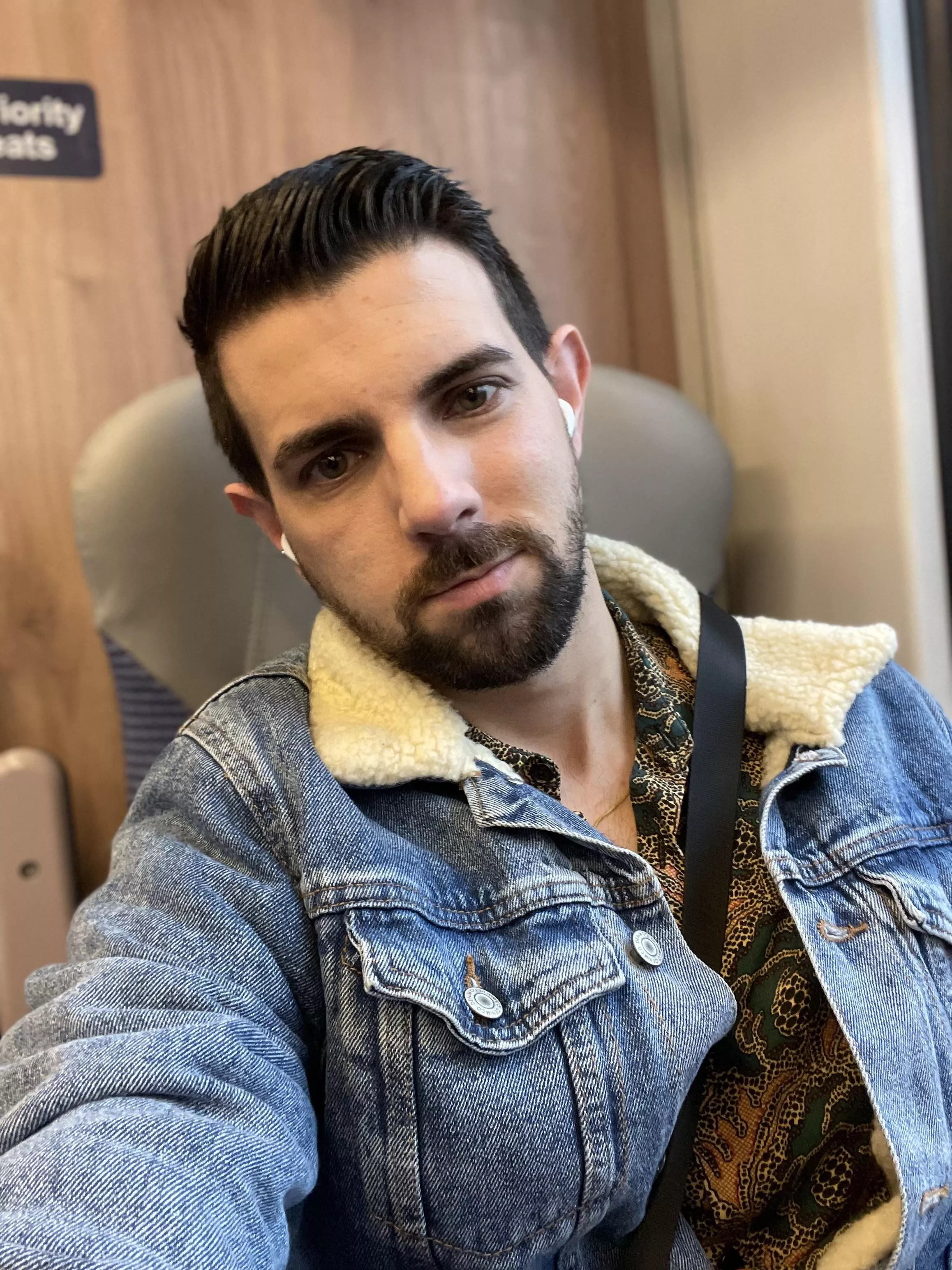 Putting the controller down and going out out! 🙌🏻🙌🏻