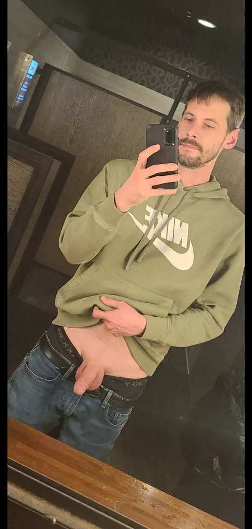 Quick selfie in the bathroom