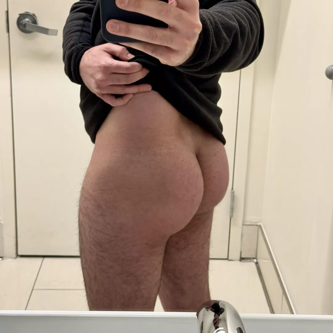 Quick selfie in the work bathroom. Almost got caught 🙈