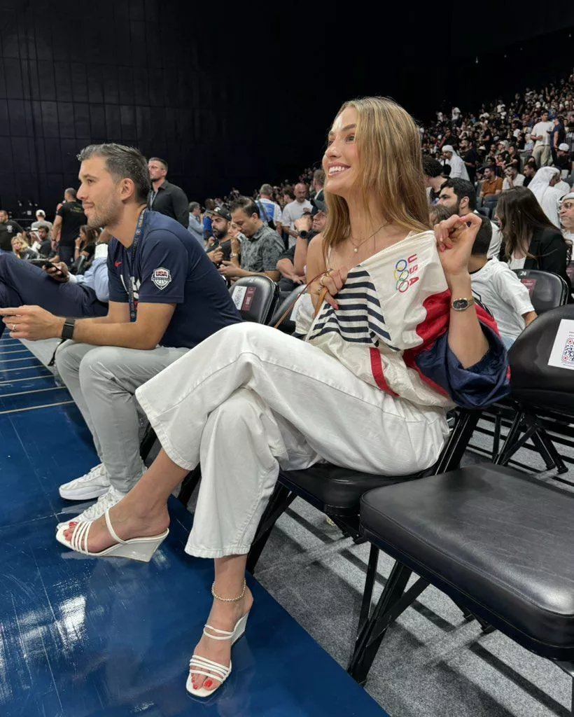 Rachel in heels