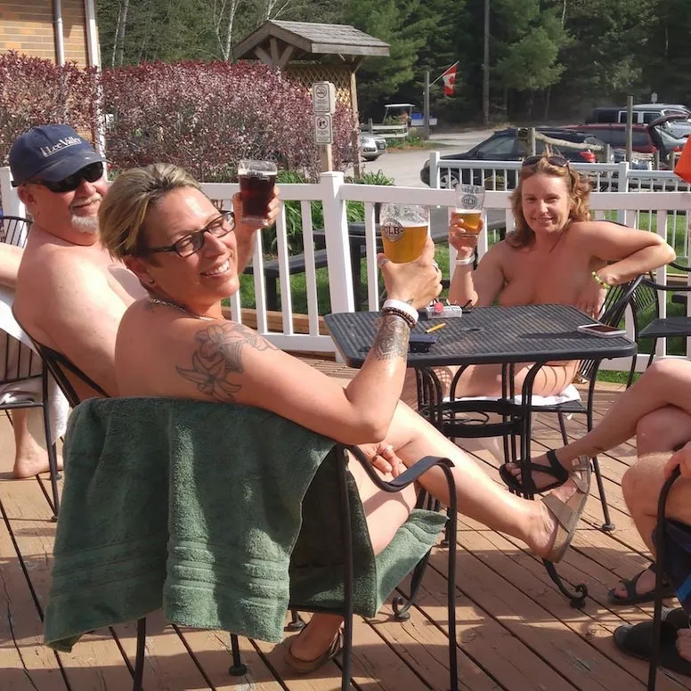 Raise your glass, it's friday! Cheers!