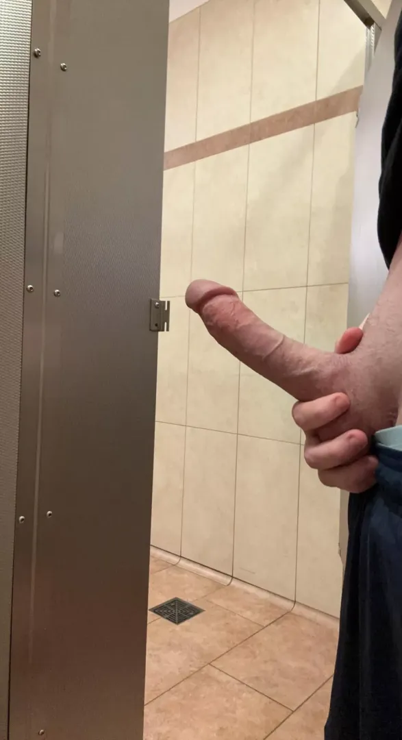 Raise your hand if you’d jerk me off in the restroom stall