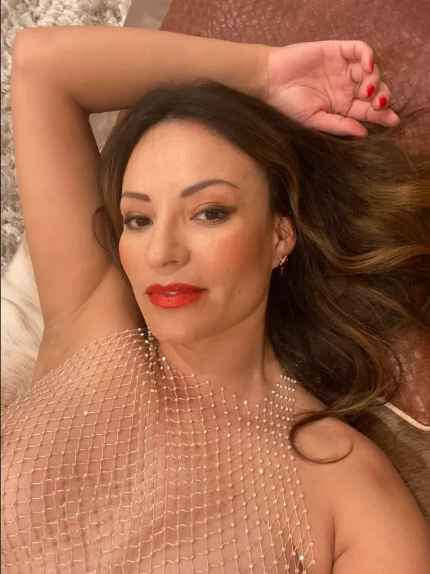 Rare catch from the Deep Sea. Tell me...What will you do with me? 💋 🧜‍♀️ 🩸 (37F)