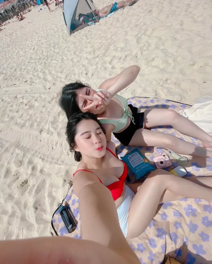 Rate her (red girl)