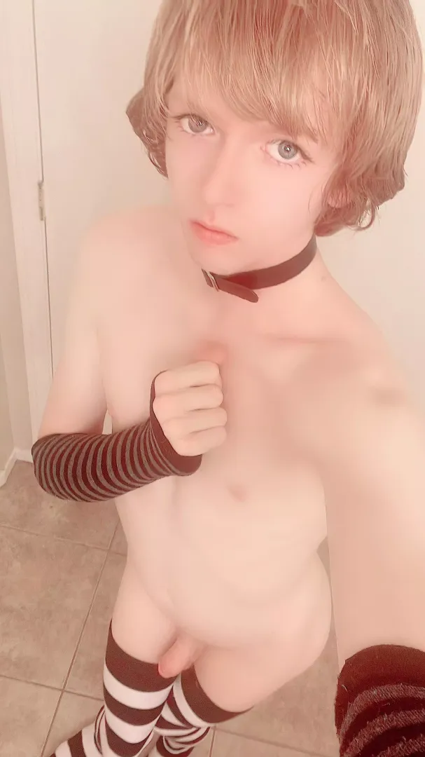 Rate me on a scale, between 1-10? 🖤💕