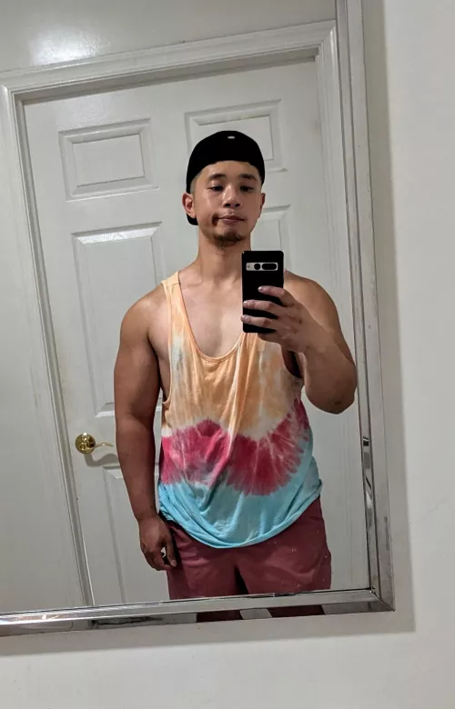 Rate my farmer's tan from 1-10 🙈