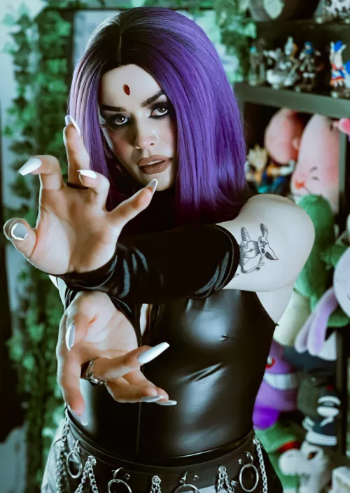 Raven by Jragon