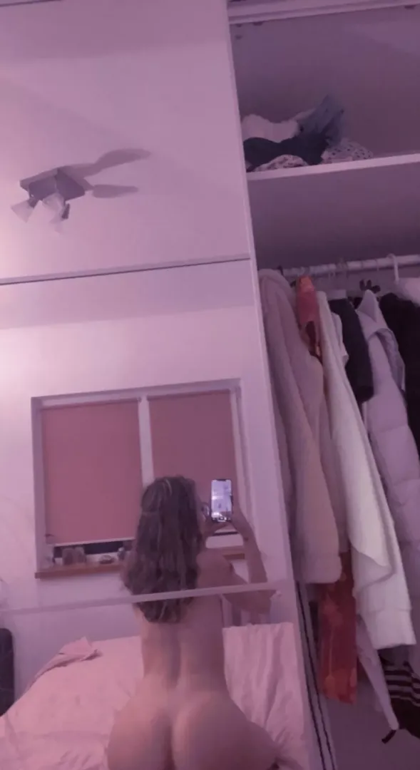 react to see more daddy