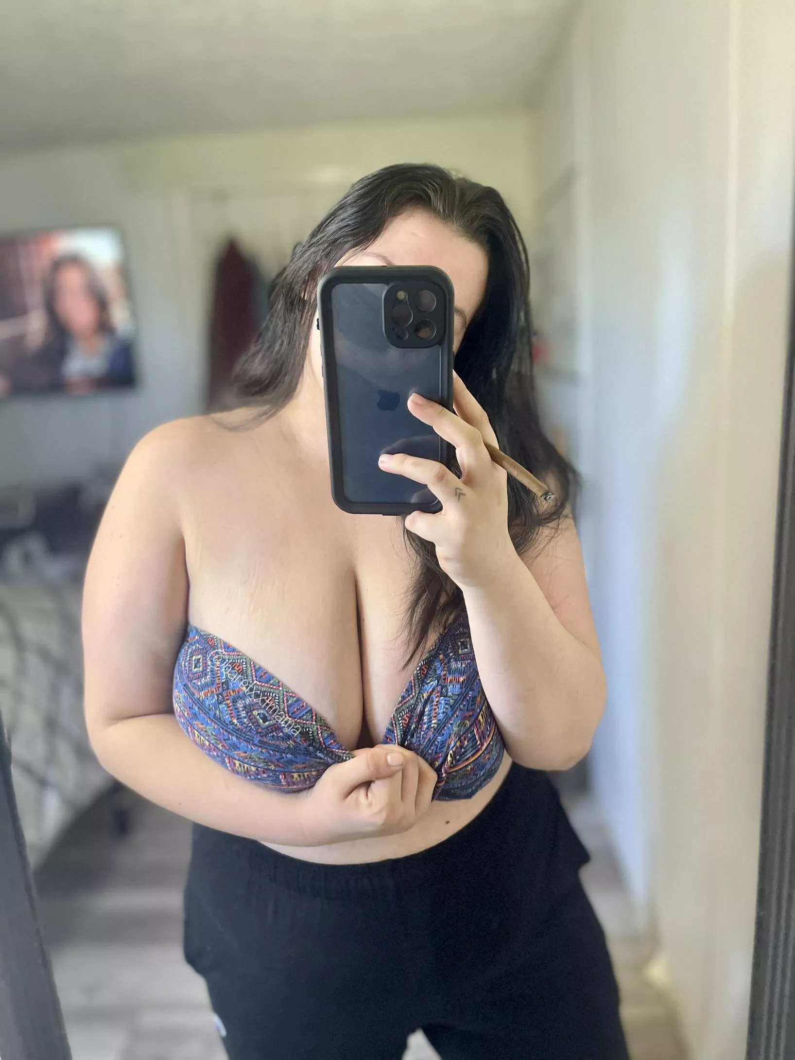 ready for bed, who needs a pillow? 😘