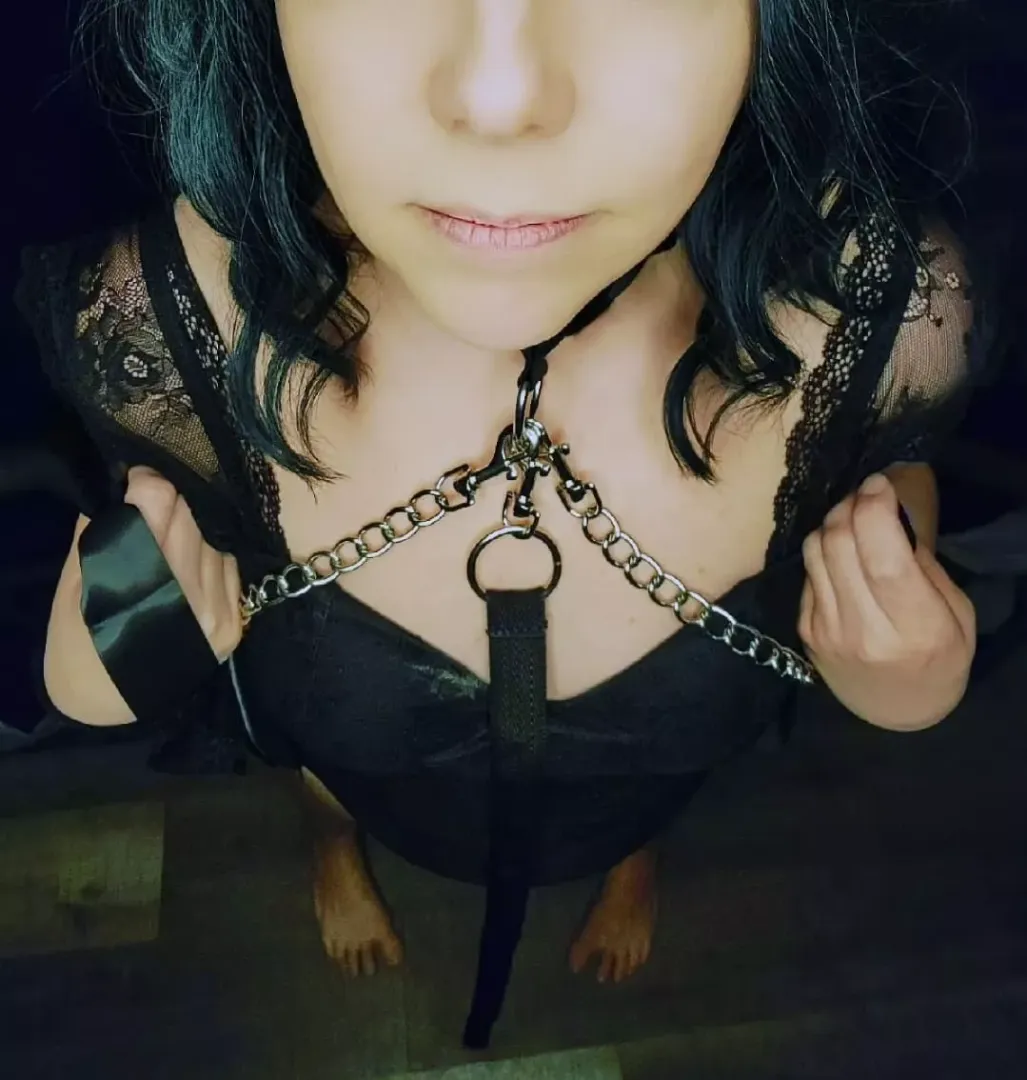 Ready for daddy 🖤