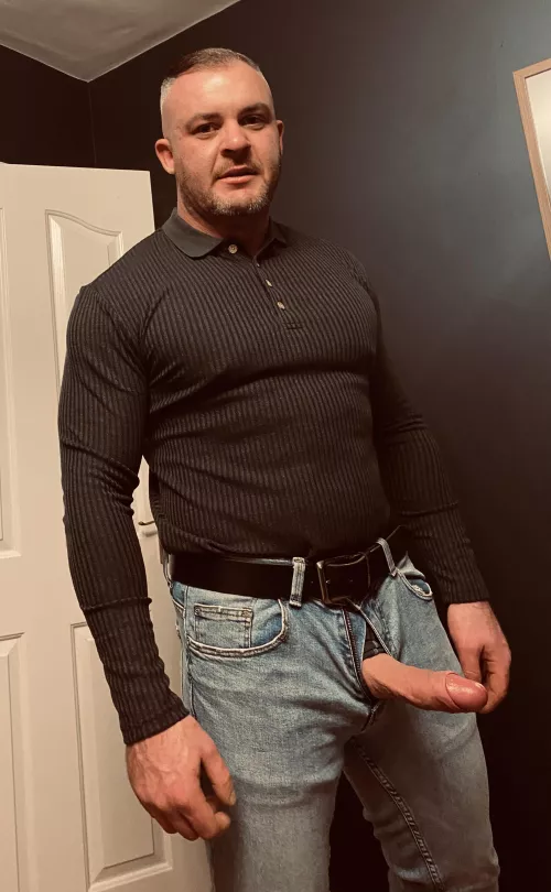 Ready for the pub, how’s my outfit?