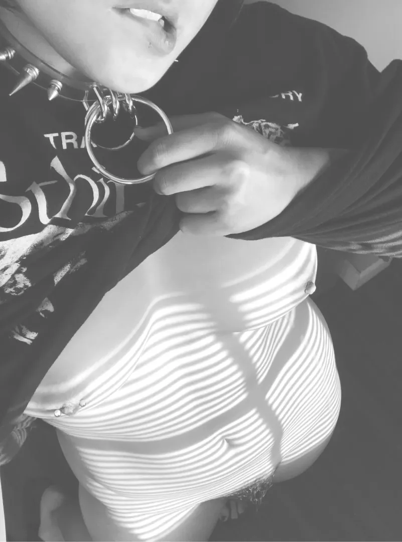 Really loved this aesthetic 🥰🖤🤍✨@knowfacehazed