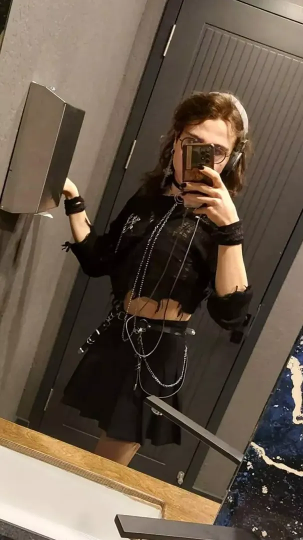 recently started wearing my skirt to school havent felt more liberated before