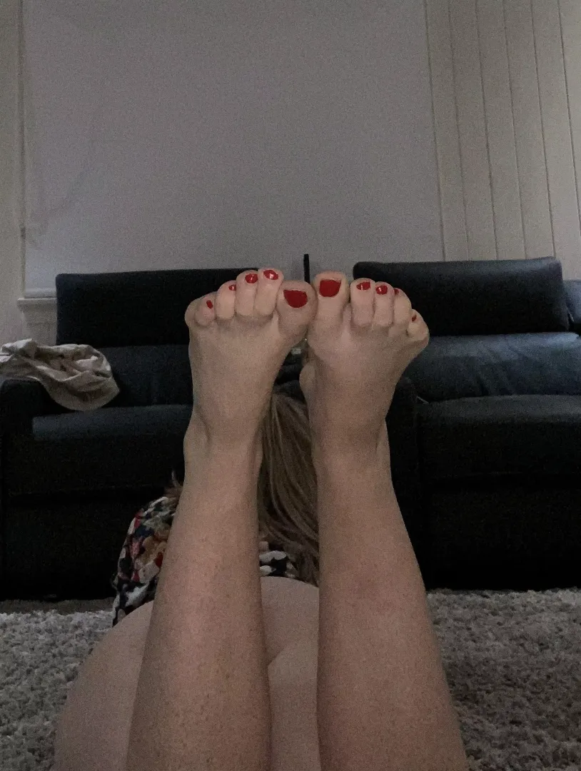Red polish and no pants