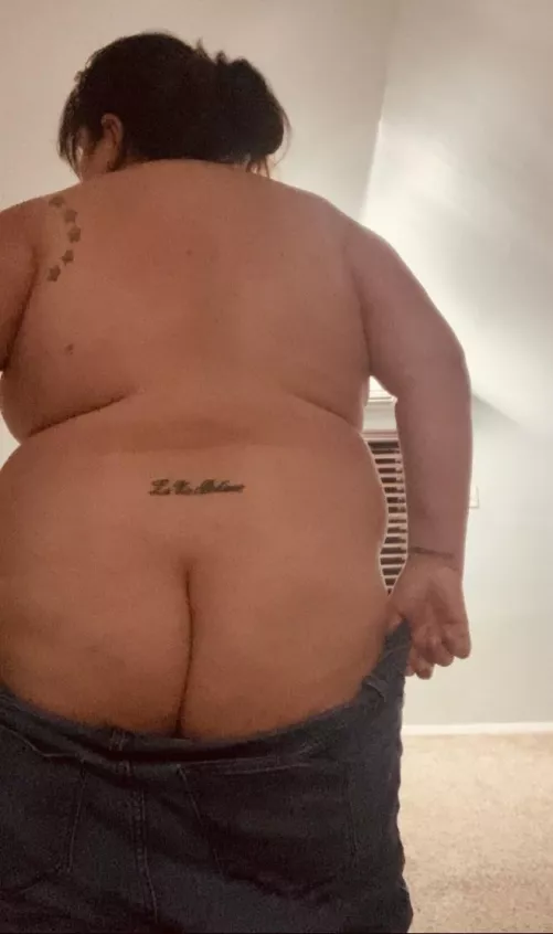 Refuse to wear underwear even with jeans😂🙃🍑