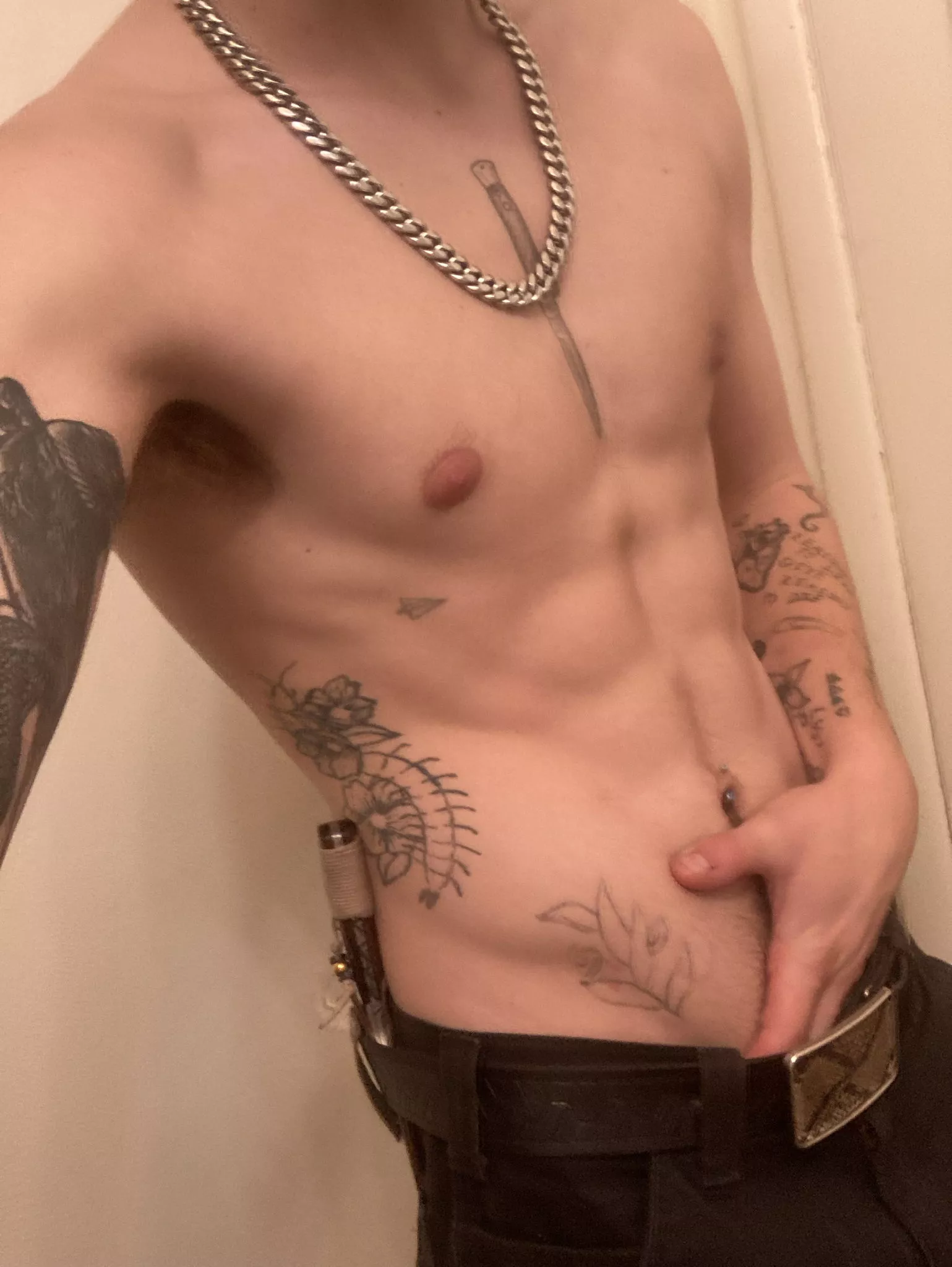 Replace my hand with your __ ? 😏🔥