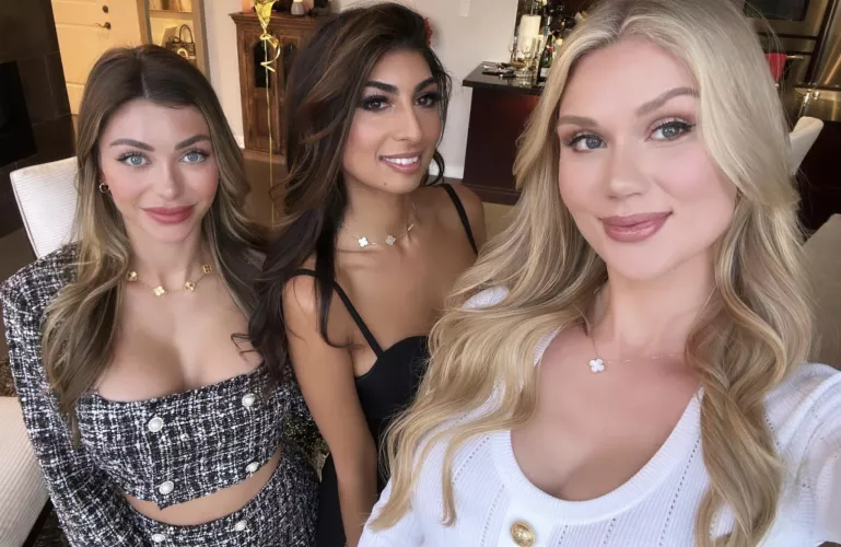 Rich girls part II: smile!