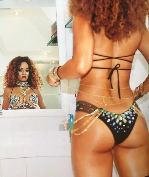 Rihanna Fenty