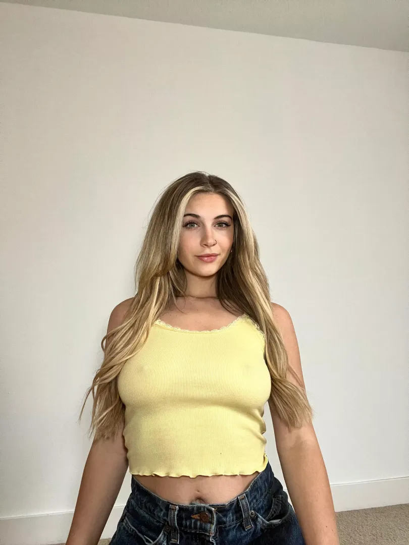 Rocking tight tops with no bra almost every day ✌️