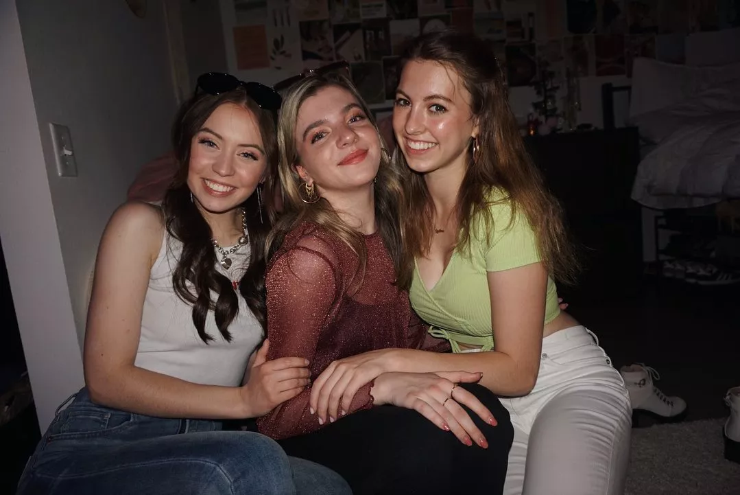 Roomies