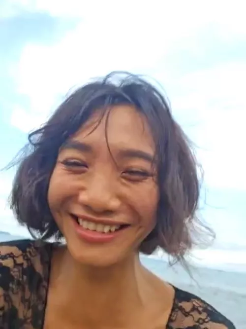 Rosababy At The Beach ⭐️⭐️⭐️⭐️⭐️ I think shes Vietnamese but regardless its a great 40 minute vid. She goes to the beach and carefully strips to wear her bikini. Than she gets in the water and starts to get naked.