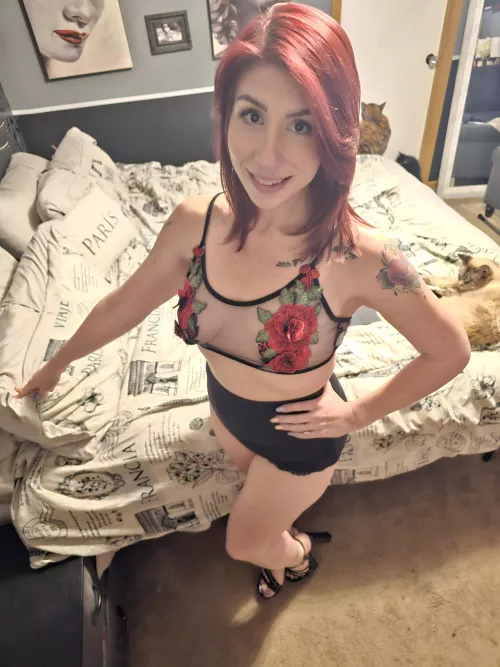 Roses on my bra, rose pasties.