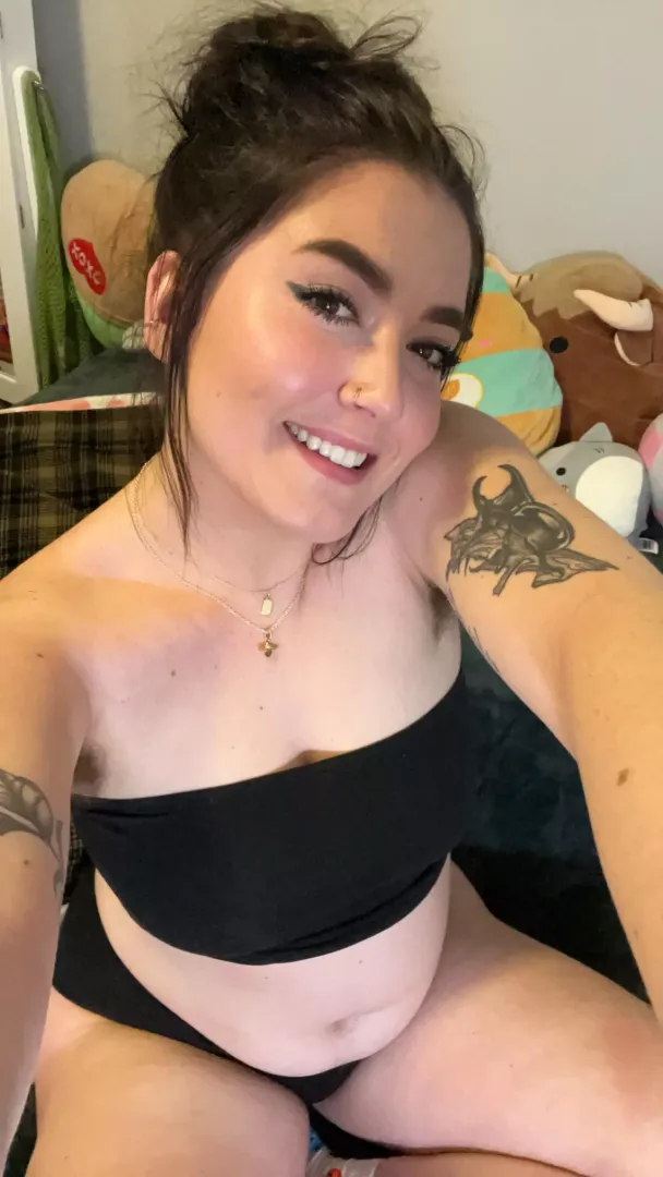Rub my belly and fuck me😊