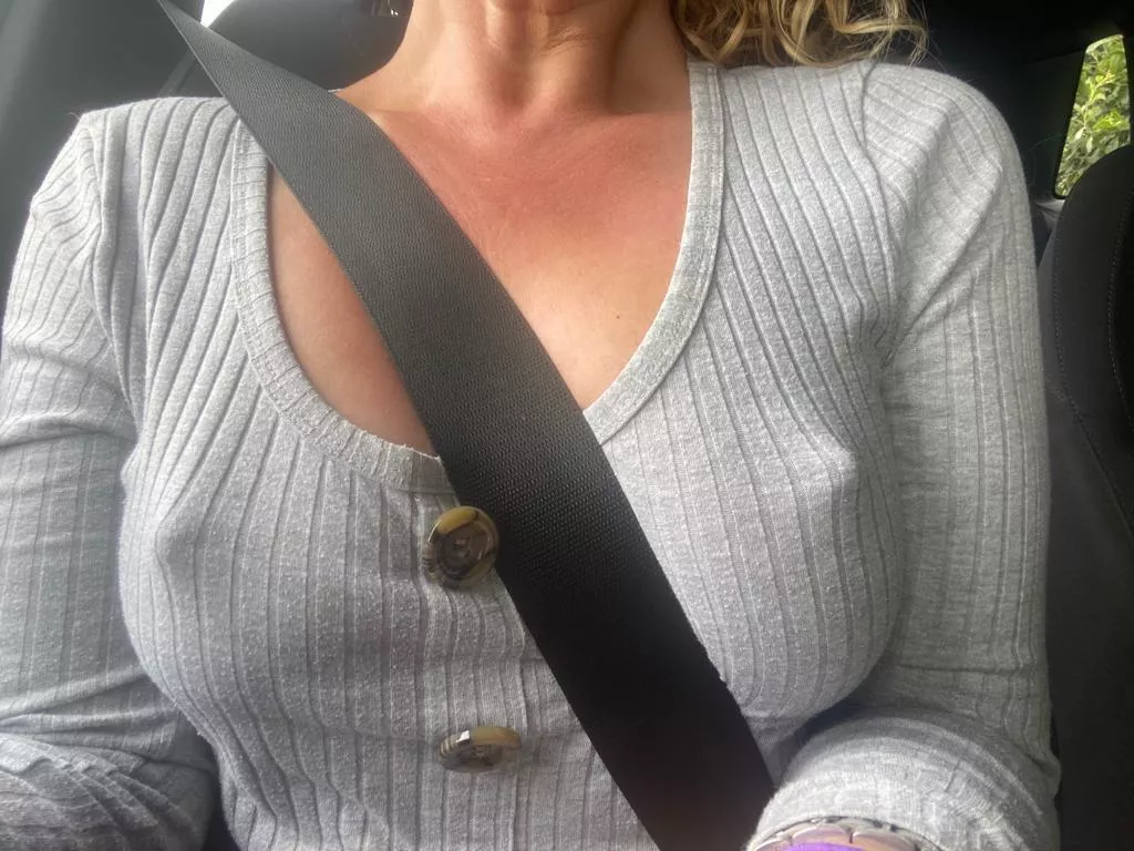 Running errands today & quite like the attention that this top got me.