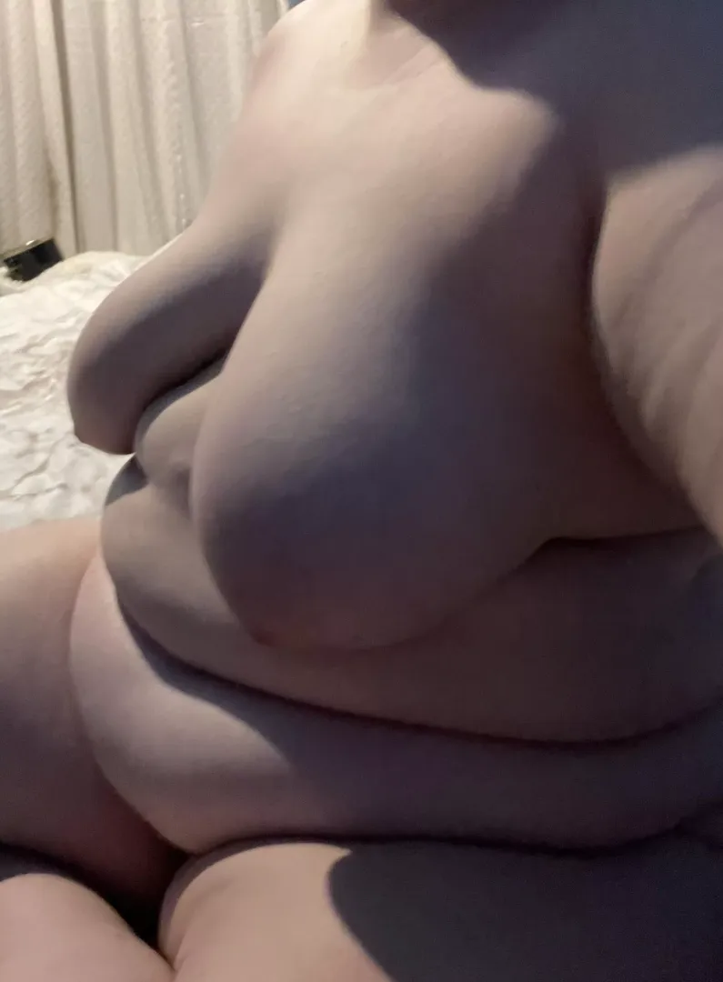 Saggy and suckable