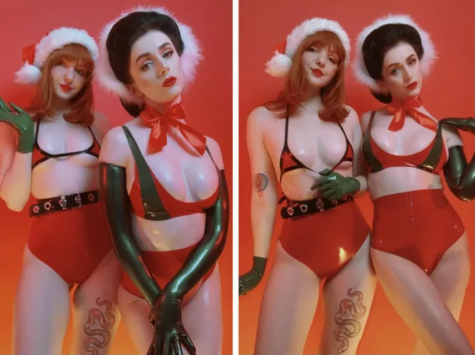 Santa’s little helpers (Miss Ellie Mouse and I) are here to help you get in the Christmas mood ❤️