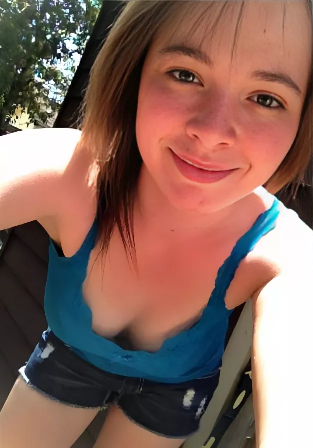 Sarah Downblouse