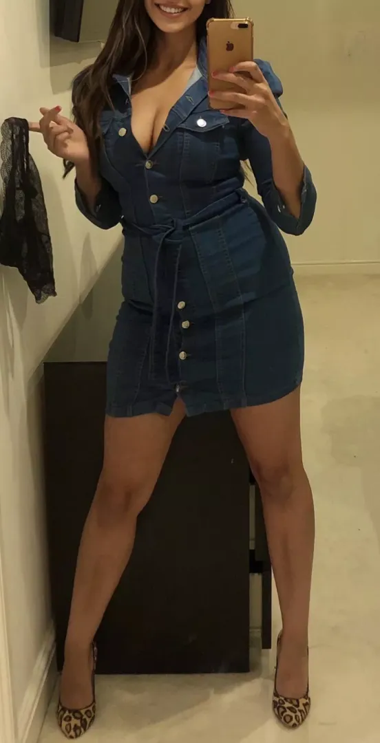 Saturday night means going out with no panties on...😈 British Punjabi Indian