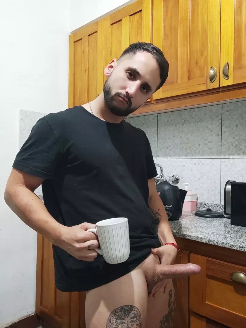 Say yes, if you like this American breakfast 🥵 Eggs, sausage and coffee (I can add milk 😏😈).